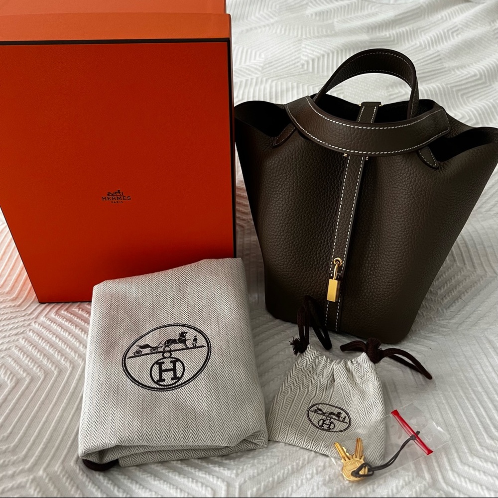Hermès 2022 Etoupe Clemence Picotin 18 Gold Hardware